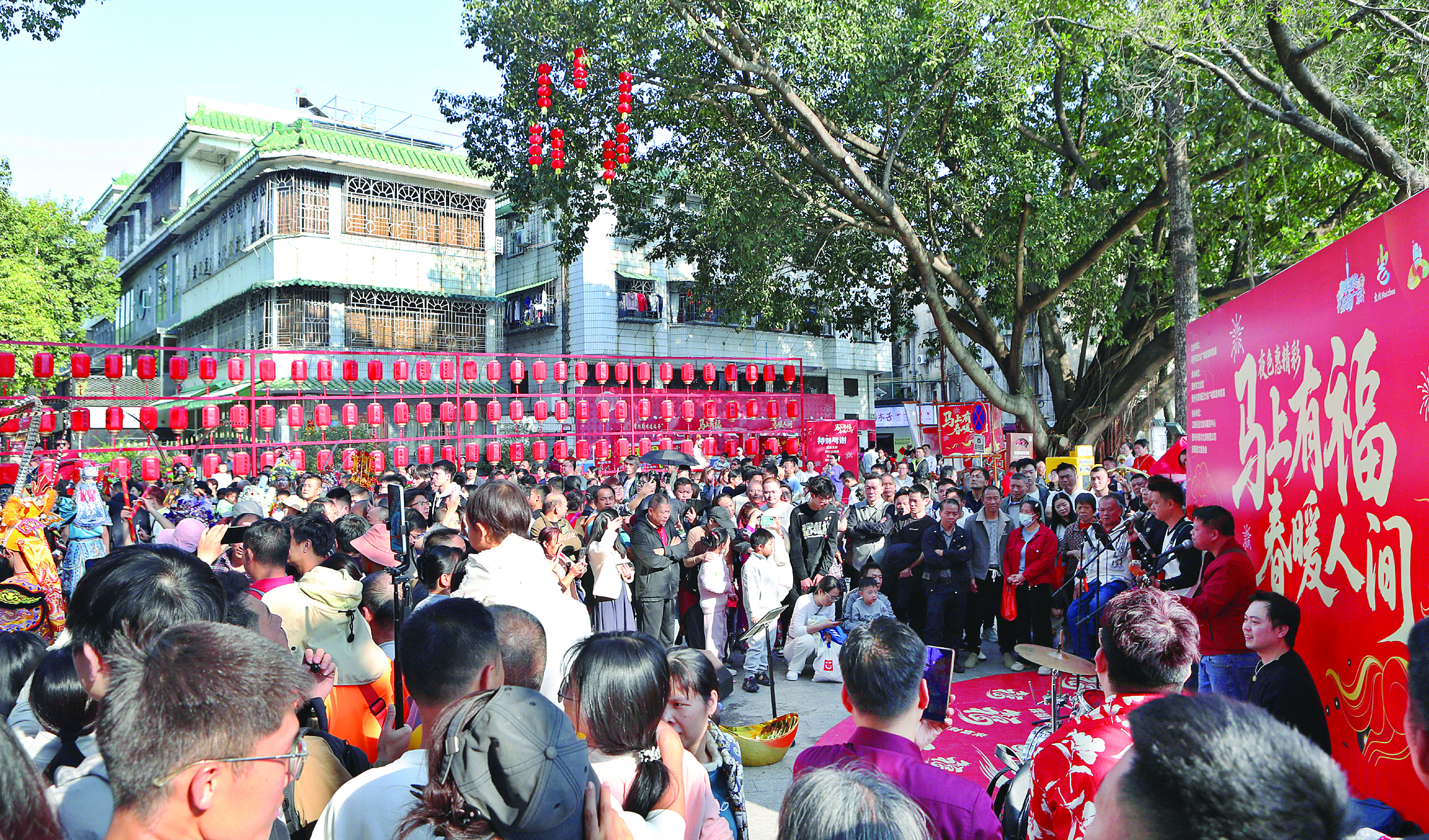     祝屋巷人气旺。