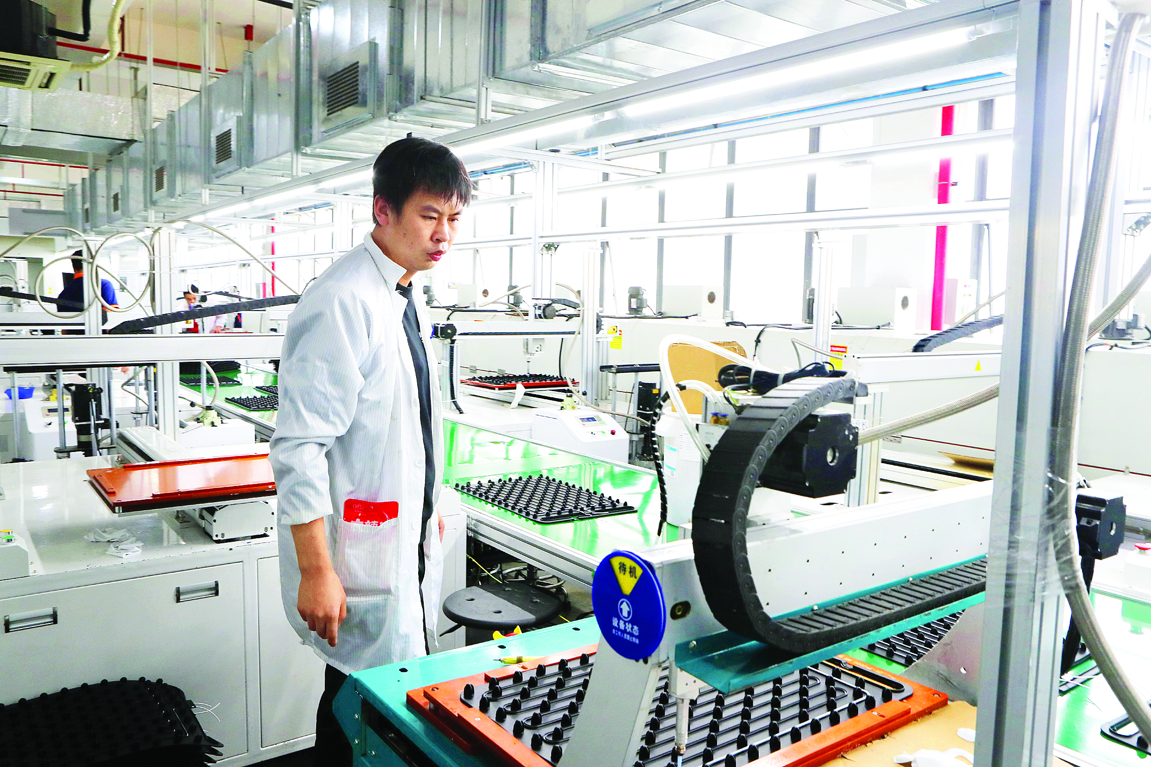     广东威林科技股份有限公司智能智造生产车间。惠州日报记者钟畅新 摄