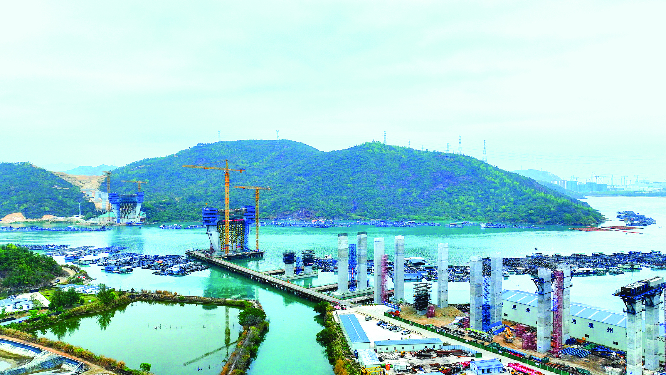     环岛高速考洲洋大桥加快建设。惠州日报记者李松权 汤渝杭 摄