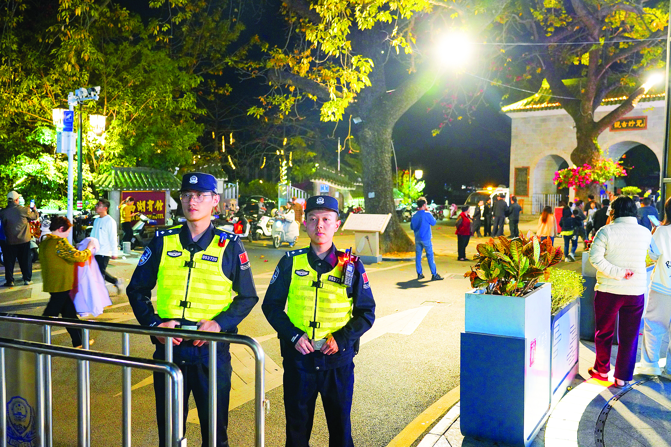     惠州公安在旅游景区执勤。本组图片 惠公宣提供