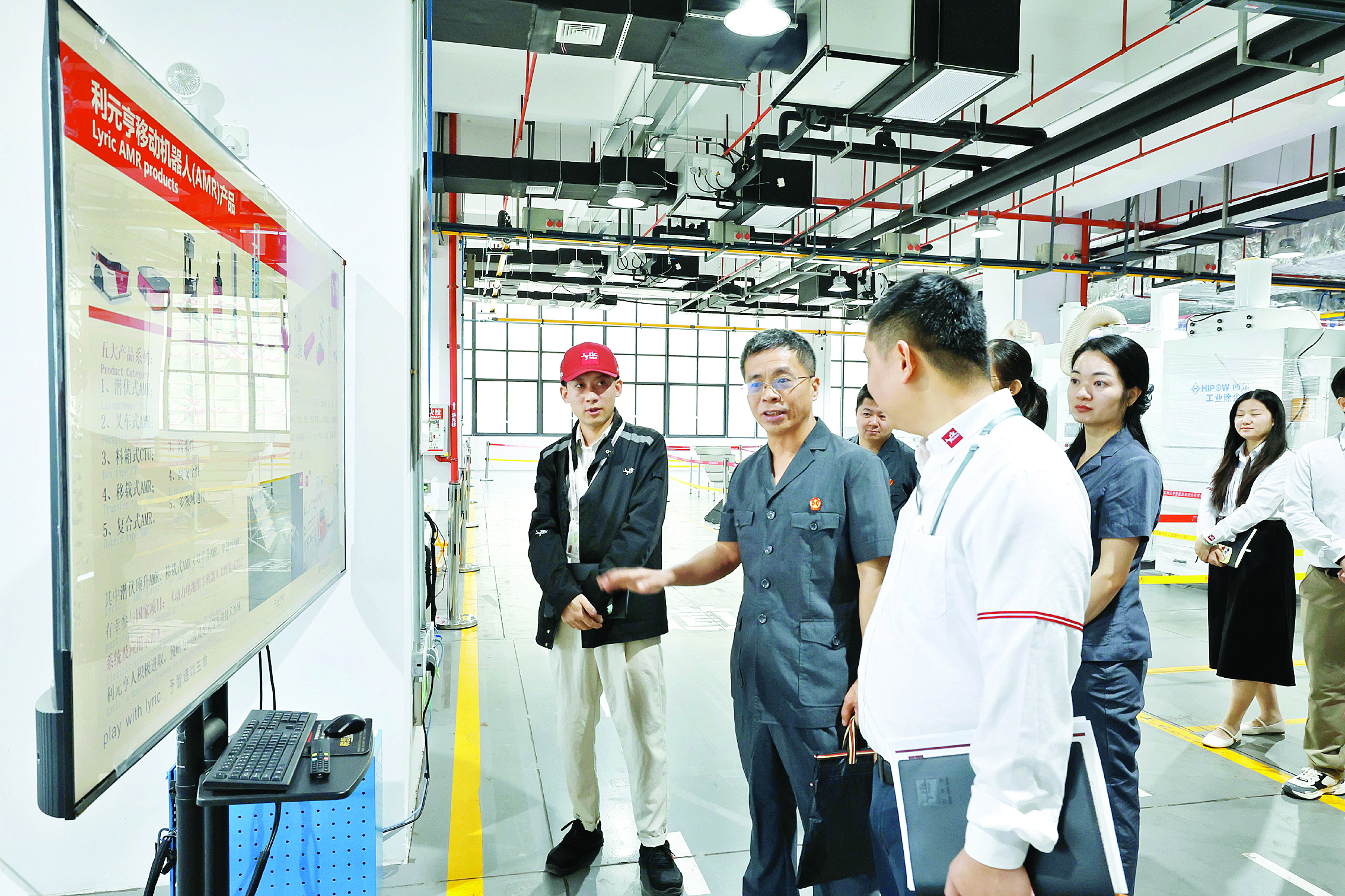     惠州政法力量深入企业一线。