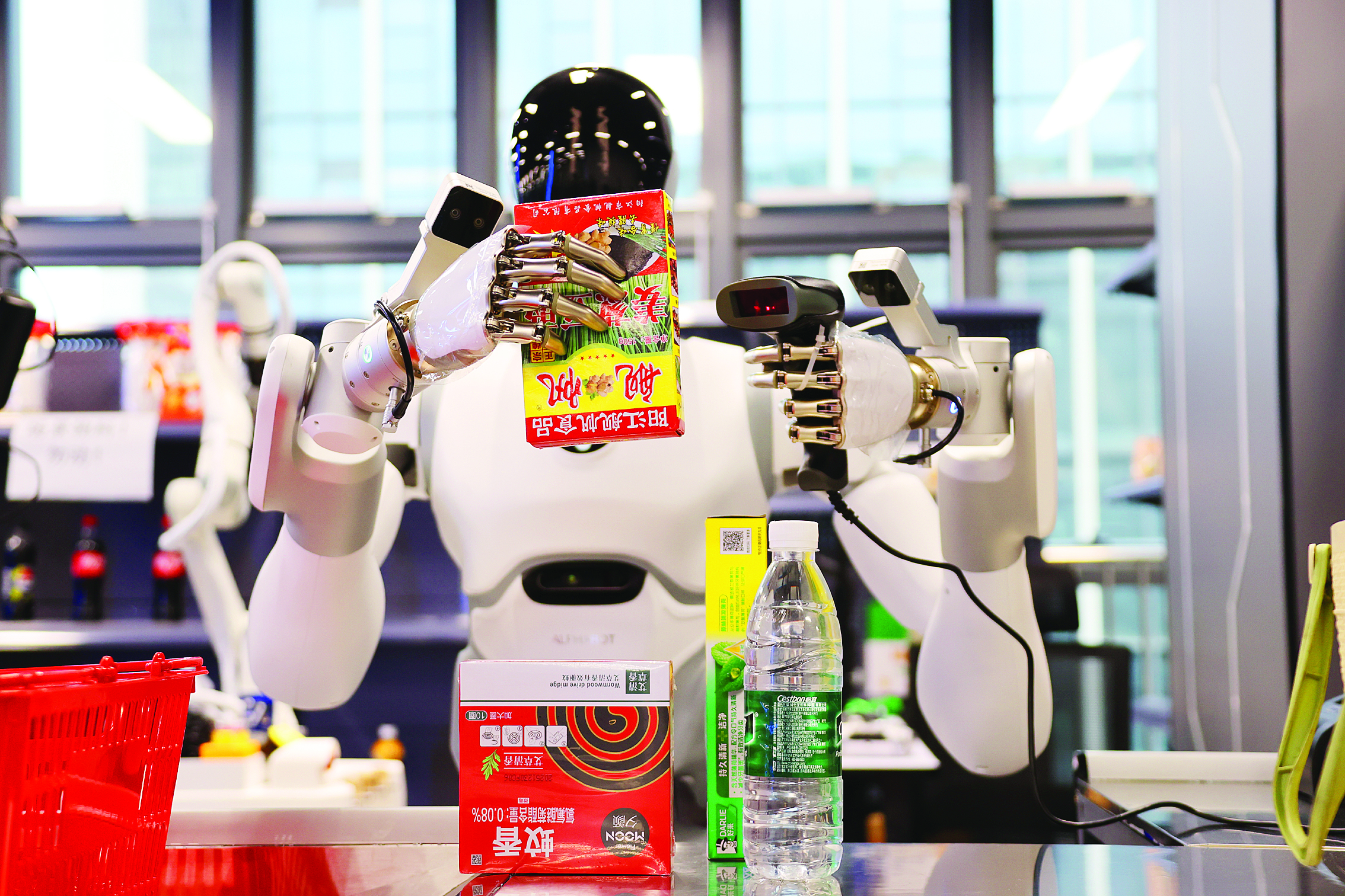 <p>    机器人数据采集员训练人形机器人模拟人类动作，在超市扫码收银，并采集相关数据。</p>