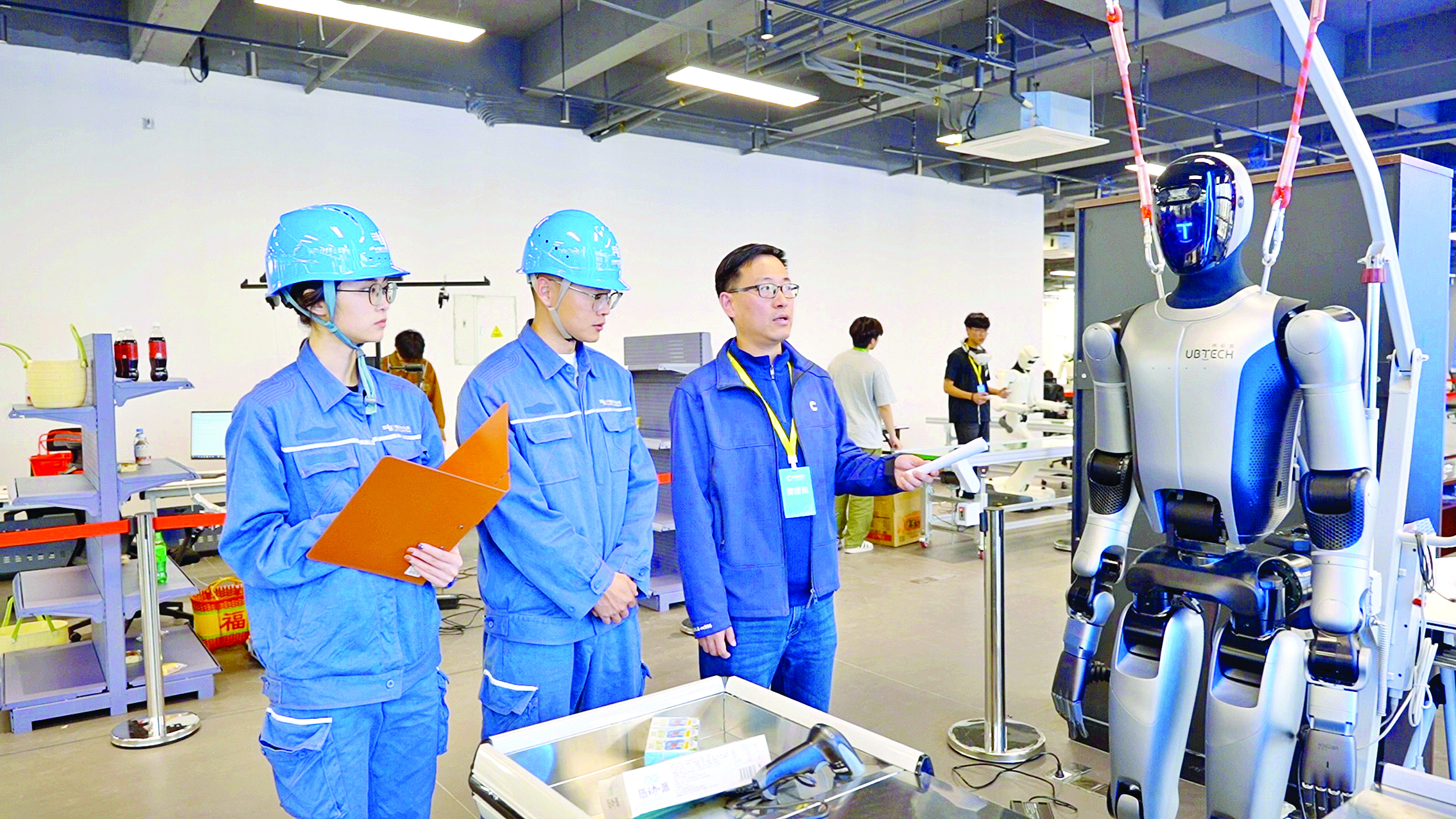     惠阳供电局运维人员前往惠阳区具身智能产业园开展常态化设备巡检。    本组图片 惠州供电提供