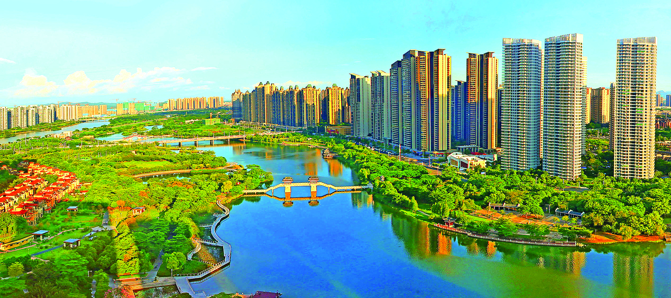     近年来，惠州持续优化住宅用地规划管理，不断完善城市配套设施，着力打造高品质宜居城市。惠州东江图片社供图