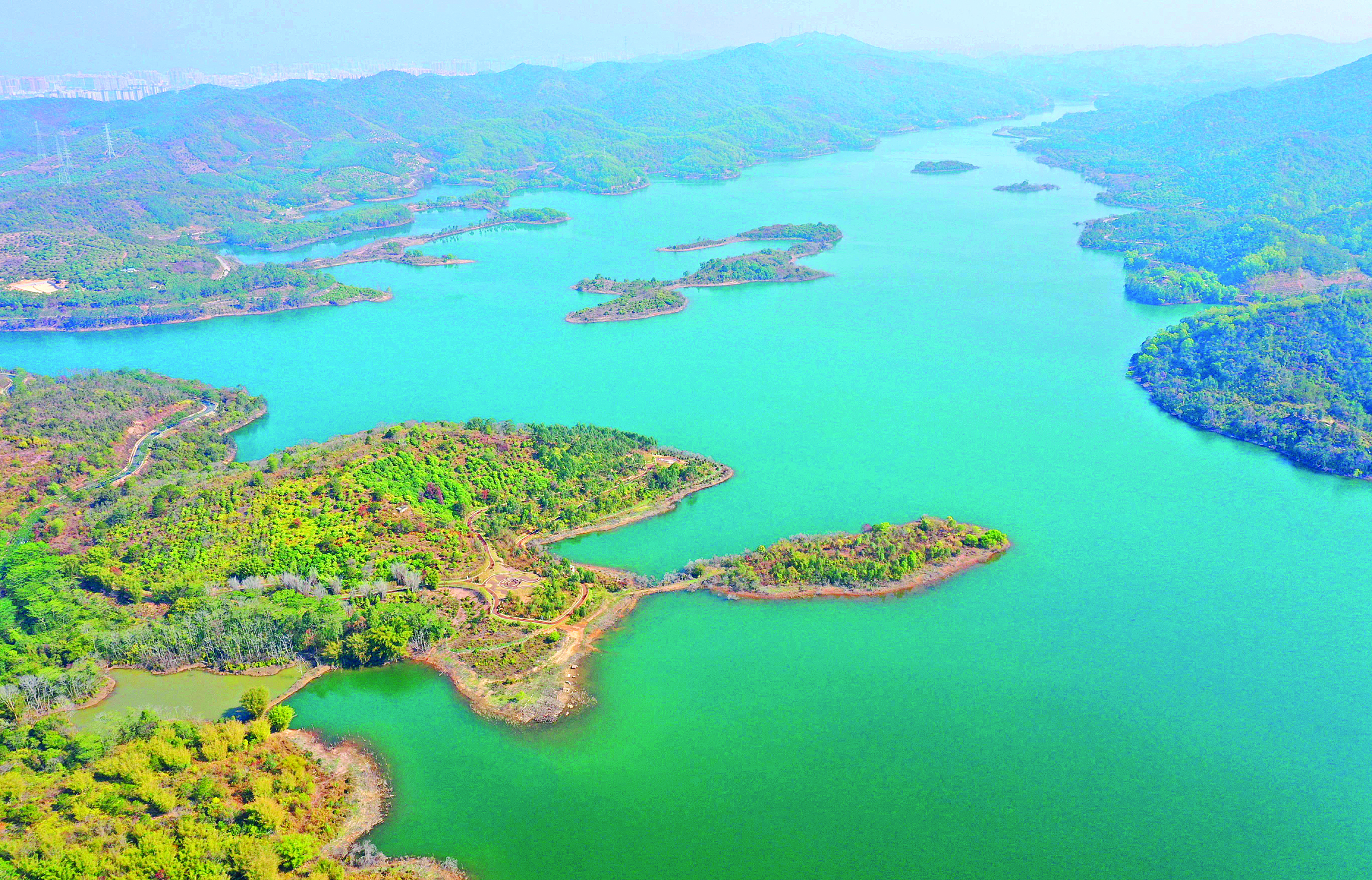     观洞水库风光旖旎。 惠州日报记者杨建业 摄