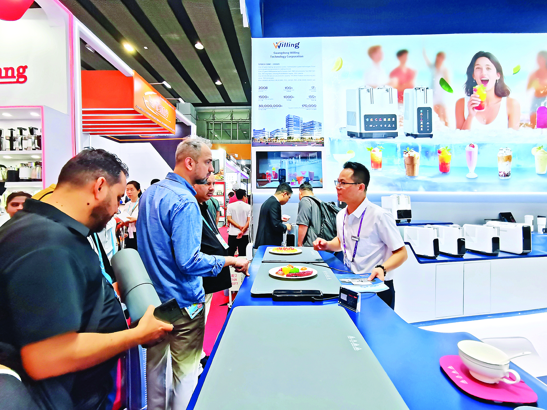     广交会上“惠州制造”受青睐。惠州日报记者刘炜炜 摄