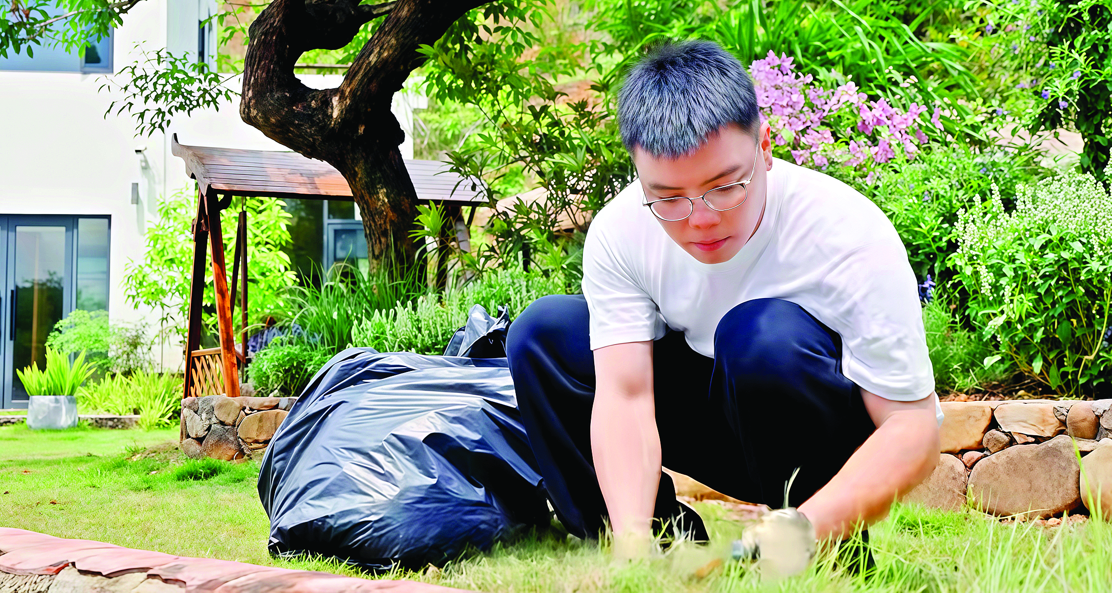     在民宿的运行维护等日常管理中，黄毅总是亲力亲为。