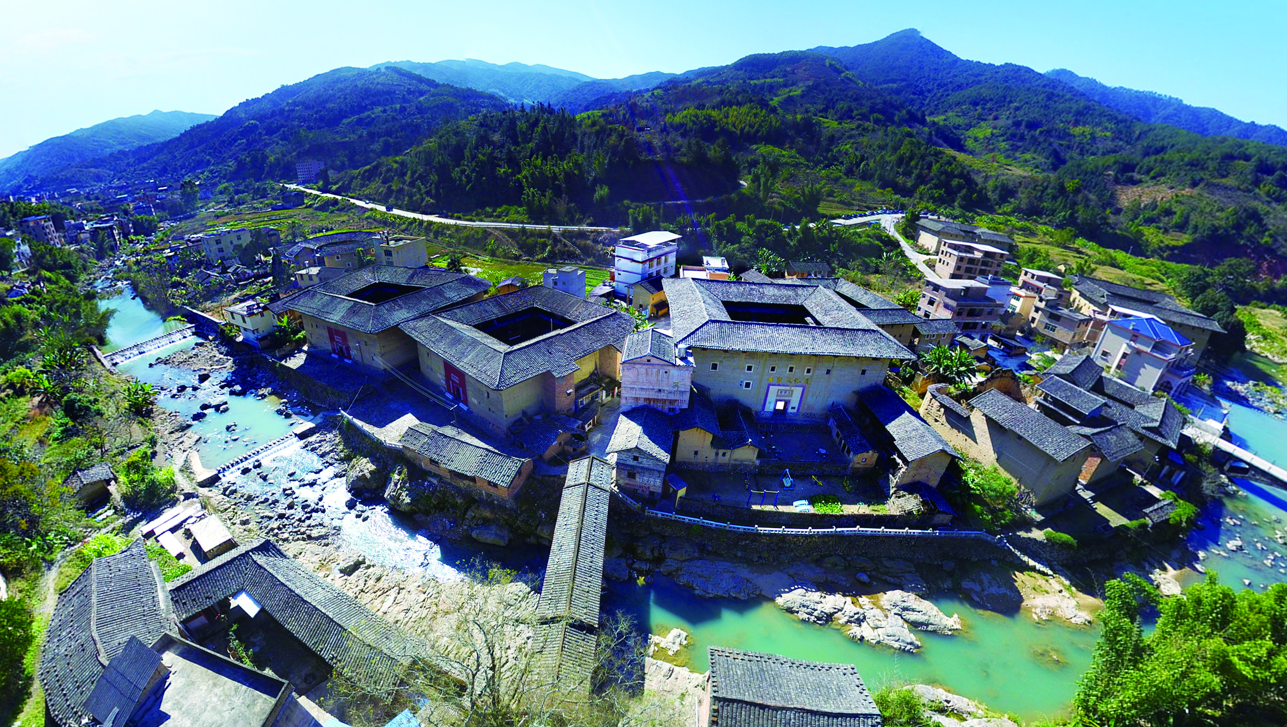     去梅州听百年围屋诉说客家往事。