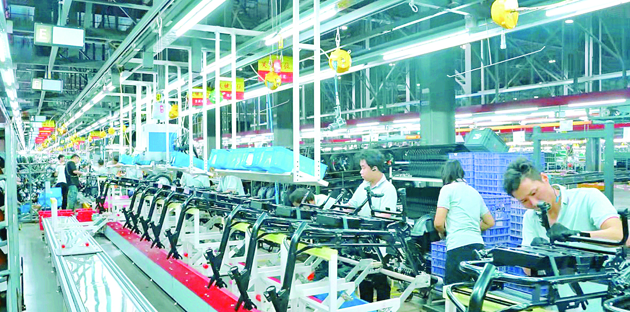     电动车产业在龙华镇蓬勃发展。