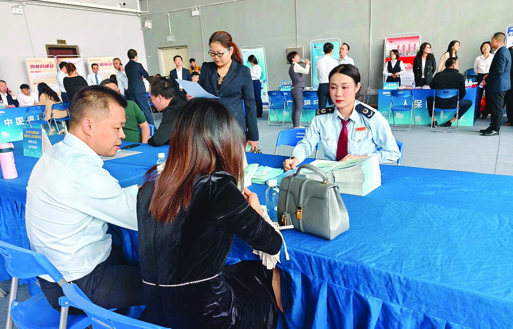     金融对接会一站式满足企业融资等需求。    惠州日报记者许文昌 通讯员石文霞 摄