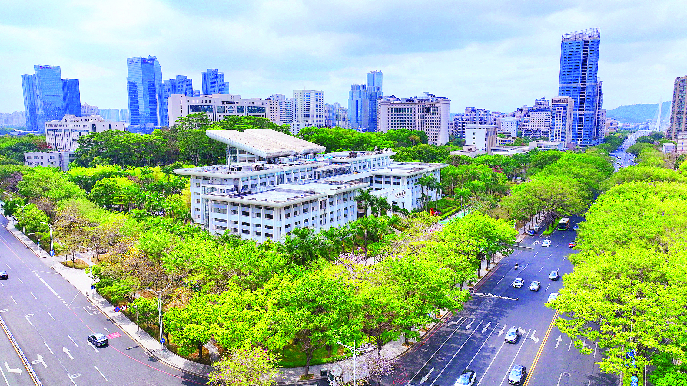     惠州市图书馆外景。本组图片 惠州日报记者钟畅新 摄