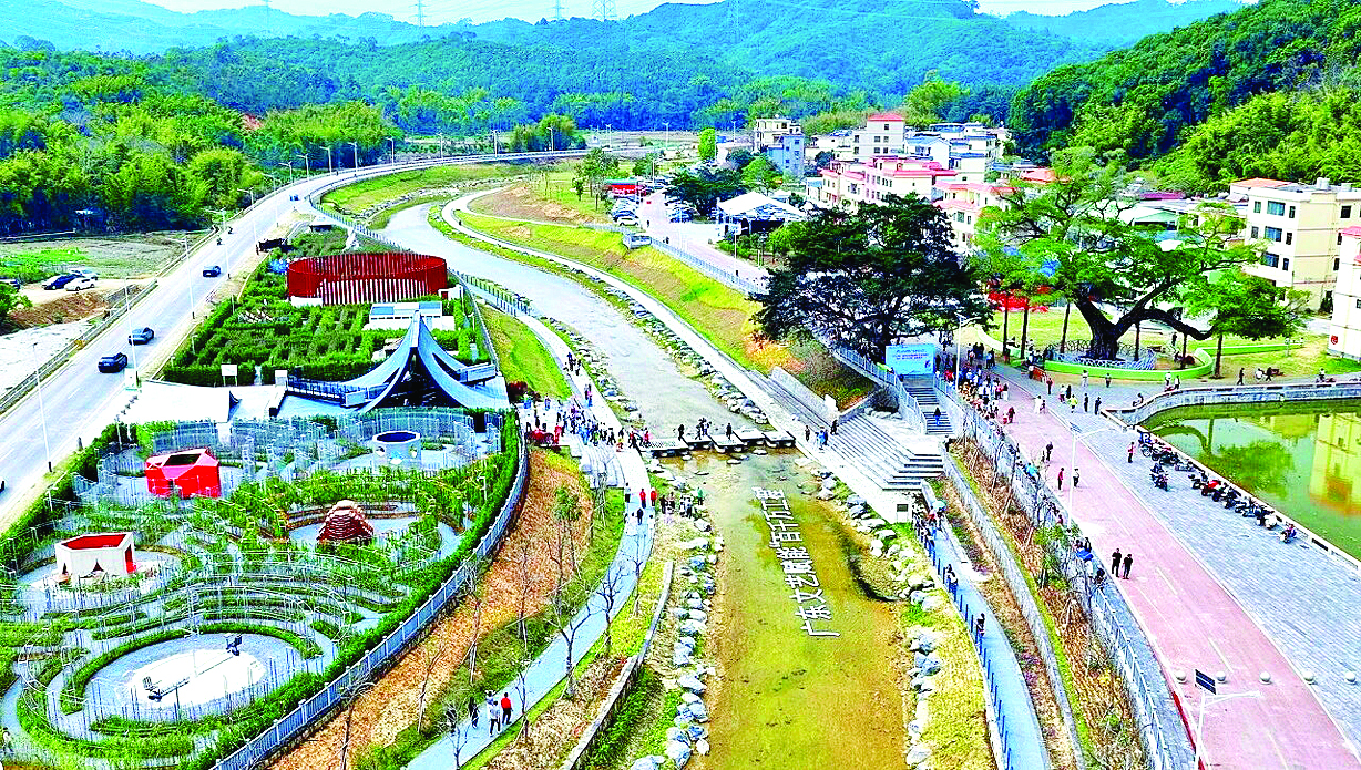     “千年古榕·水乡麻榨”美丽乡村走廊串联7个村。