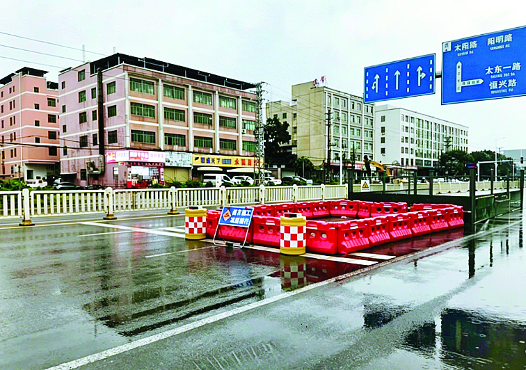     惠东县城内涝整治（一期）工程排渠加深施工现场。