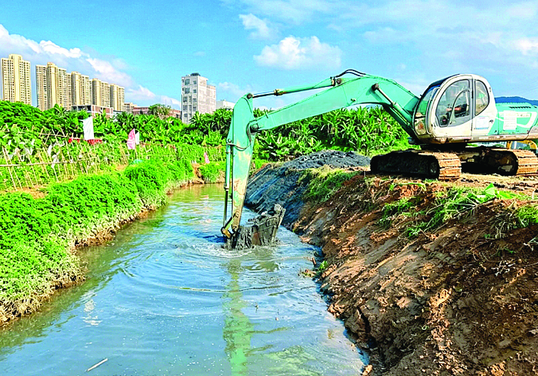     新平大道青云片区排水防涝提质增效项目施工现场。