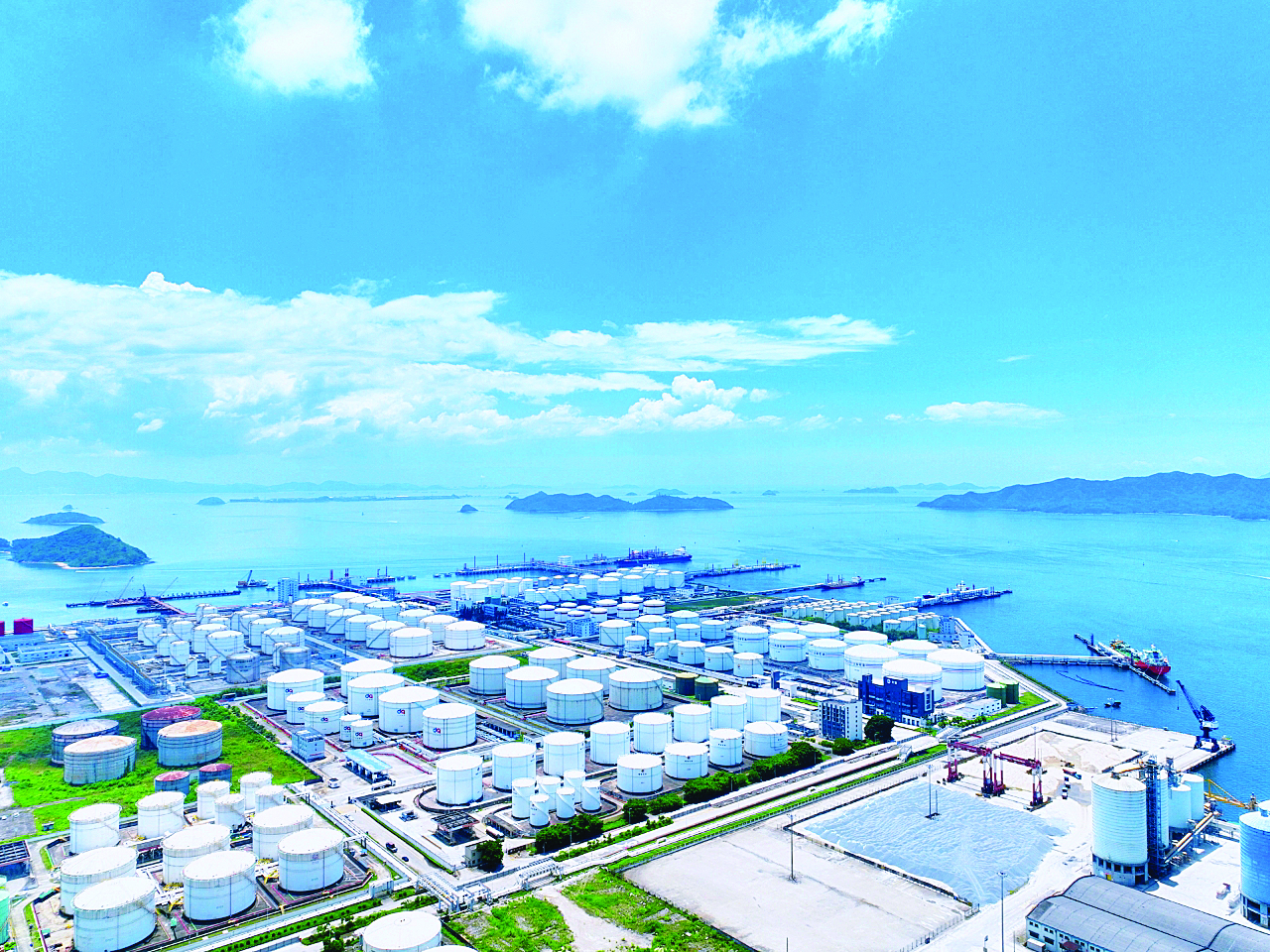 <p>    大亚湾石化区。</p>