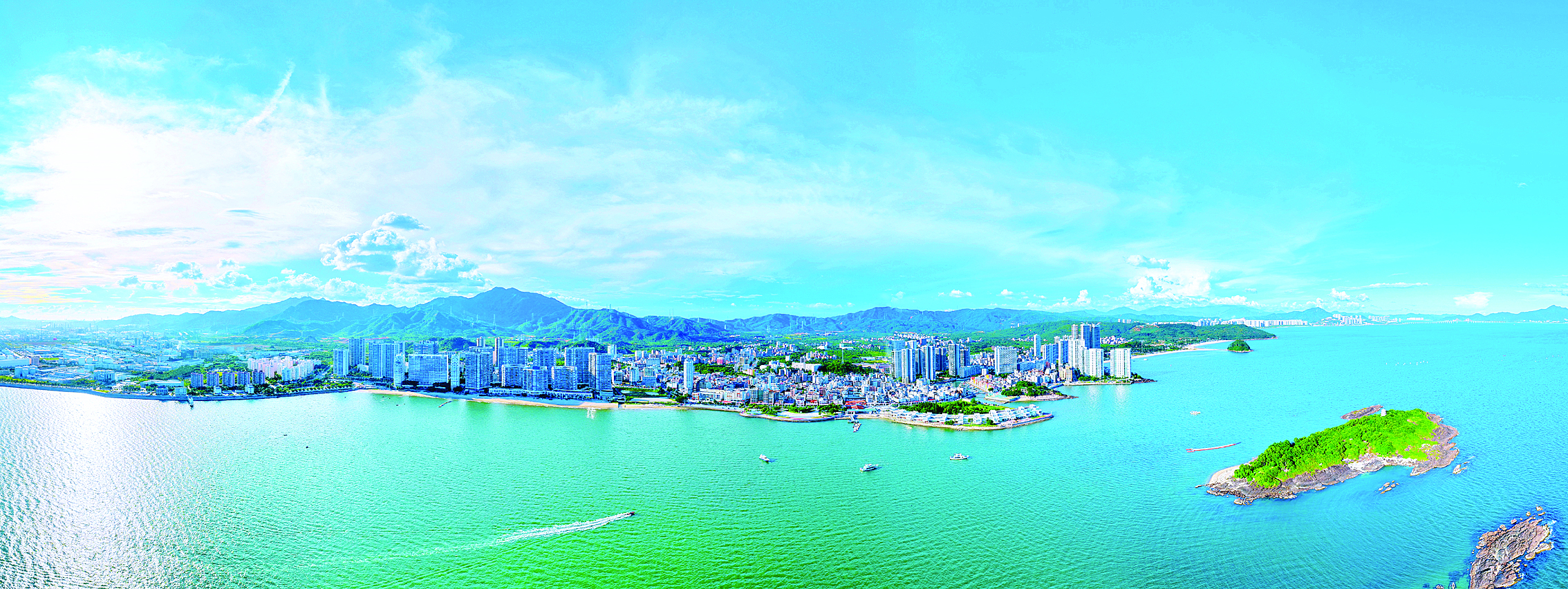 <p>    大亚湾霞涌滨海岸线。惠州日报记者谢伟鑫 摄</p>