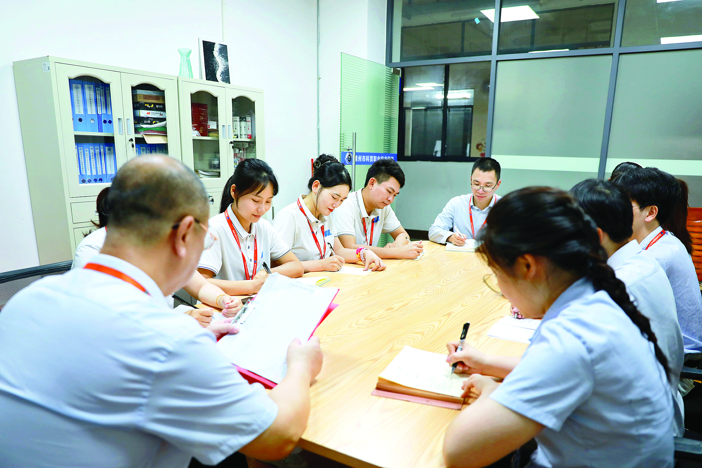     学校打造了一支能打胜仗、善打硬仗的高考备考铁军。