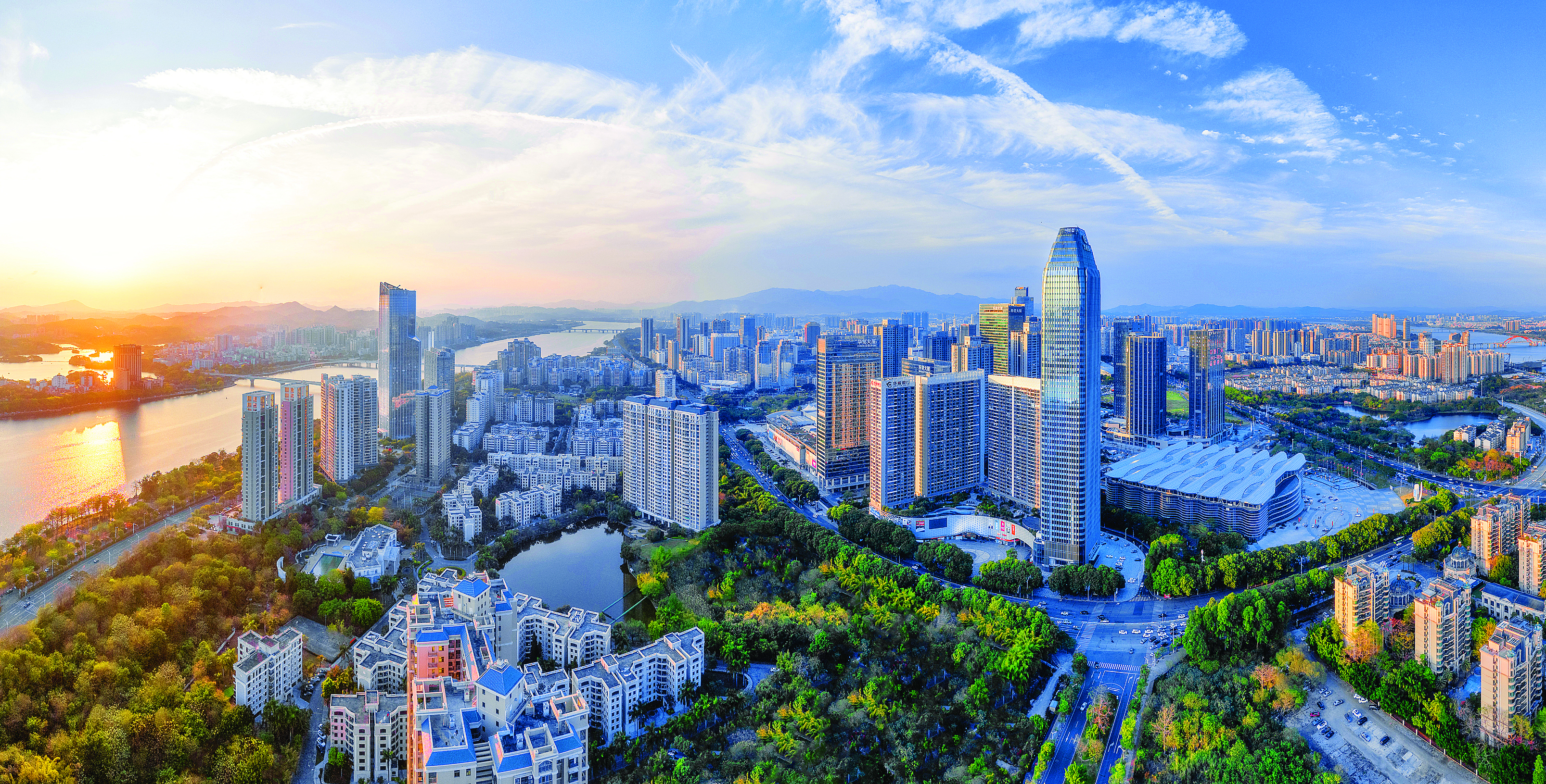    惠州城市发展日新月异。惠州东江图片社供图