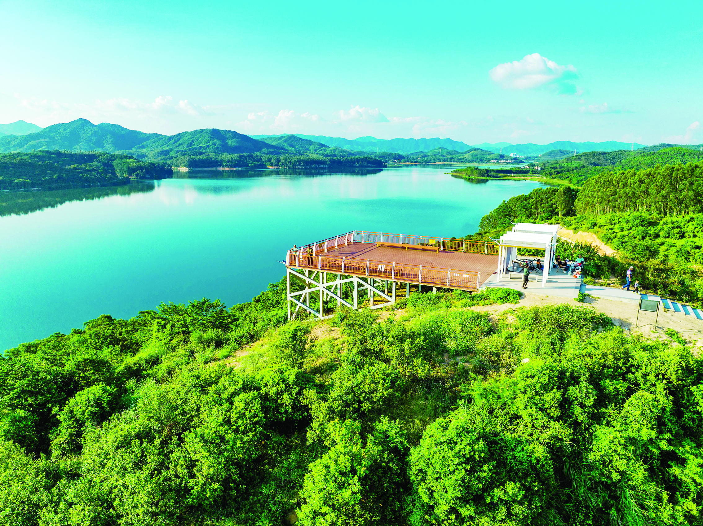 <p>    惠州水清岸绿，生态环境优美。</p>