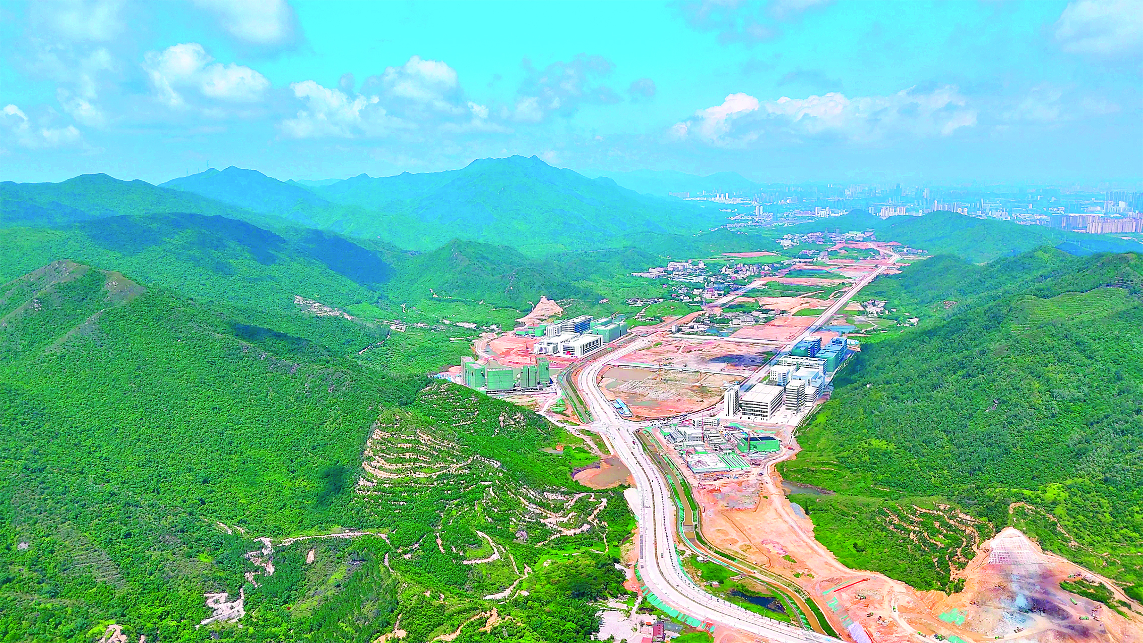     大亚湾新兴产业园塘横片区土地连片，可供大项目落地建设。（拍摄于2026年6月23日）