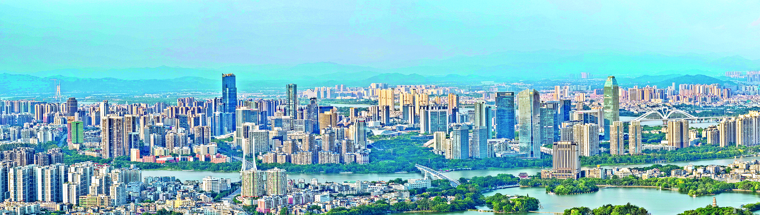     航拍惠州市惠城区中心城区。  惠州日报记者汤渝杭 王尉轩 周晨 摄